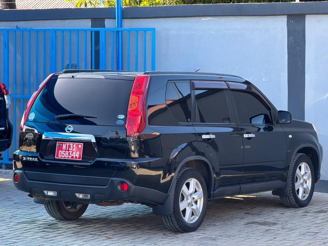NISSAN X-TRAIL thumbnail 3